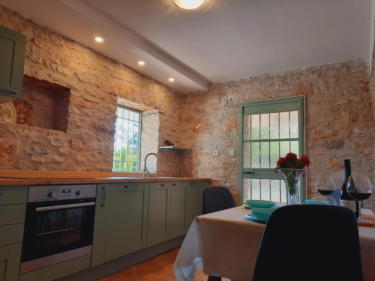 Sanja Sveti Servul * Novigrad Istria